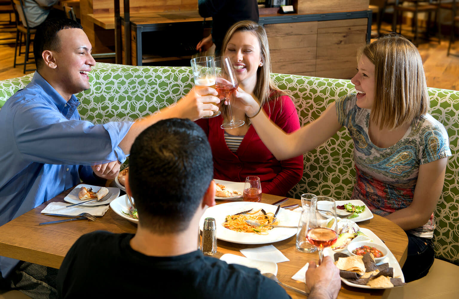 カリフォルニアピザキッチン公式サイト